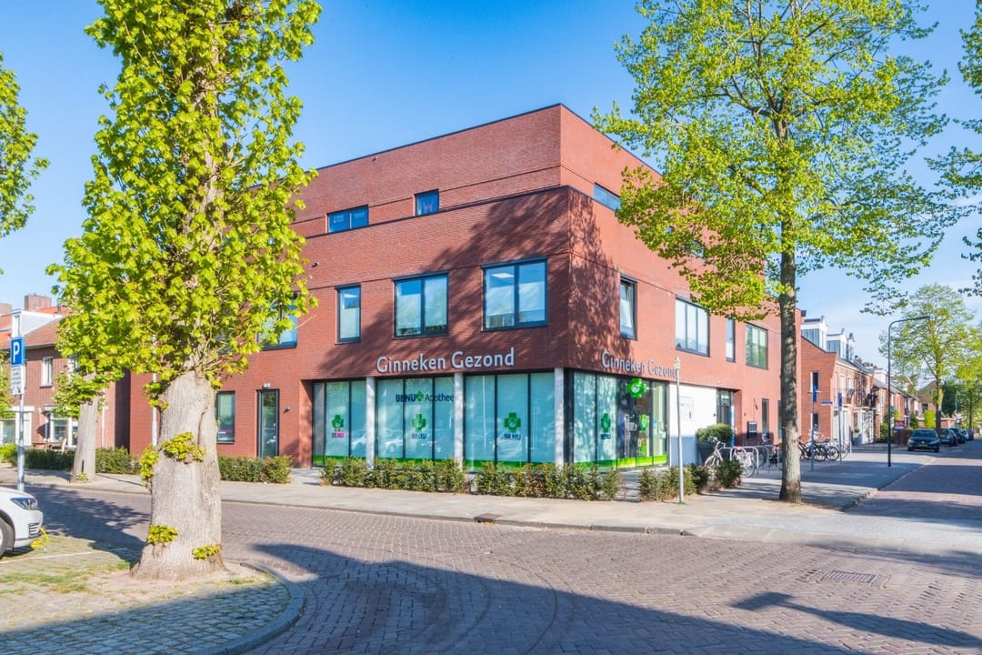 Spacious 2-Room Apartment with Balcony in Desirable Ginneken Location — 28