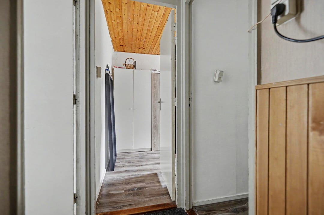 Spacious Terraced Home with Deep Garden in Charming Lemiers — 16