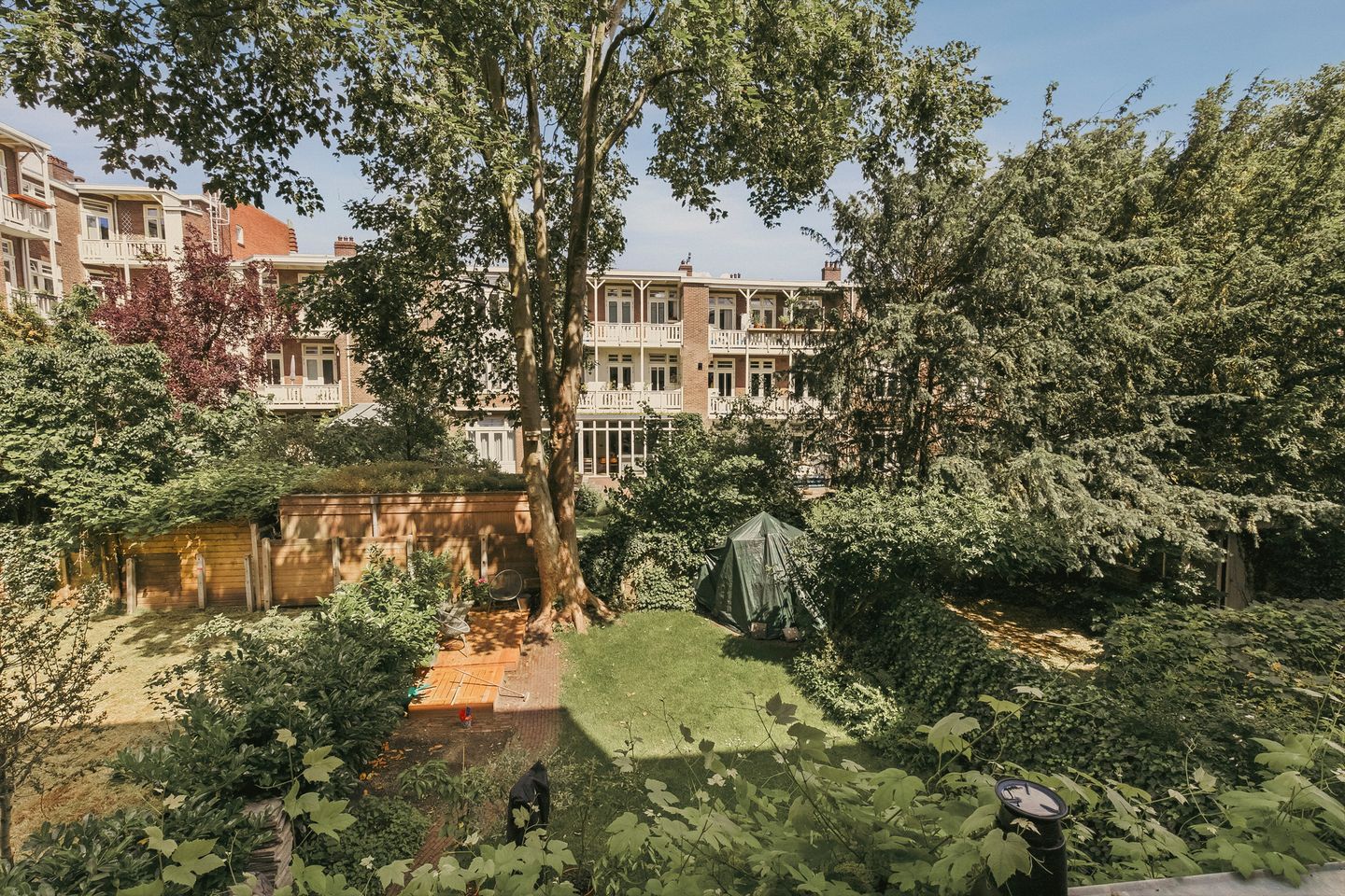 Modern Apartment in Historic Amsterdam School Building in Rivierenbuurt — 25