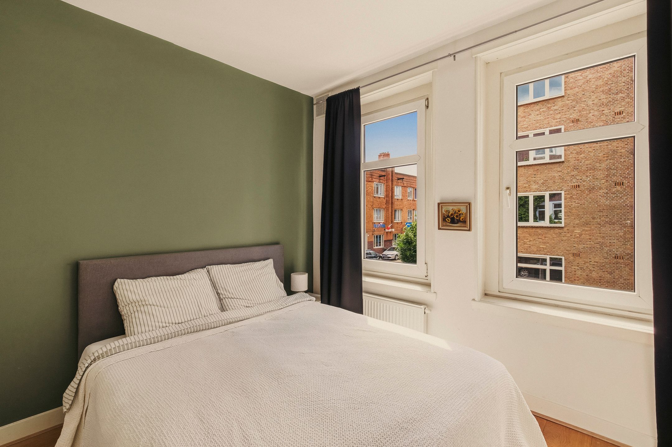Modern Apartment in Historic Amsterdam School Building in Rivierenbuurt — 15