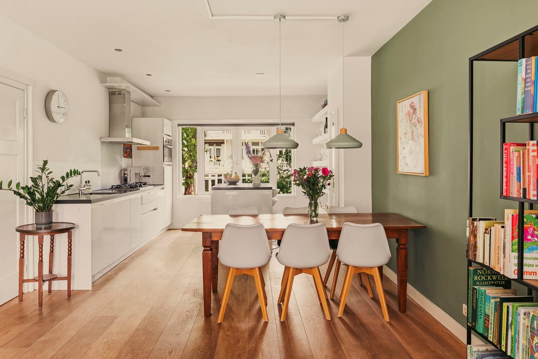 Modern Apartment in Historic Amsterdam School Building in Rivierenbuurt — 7