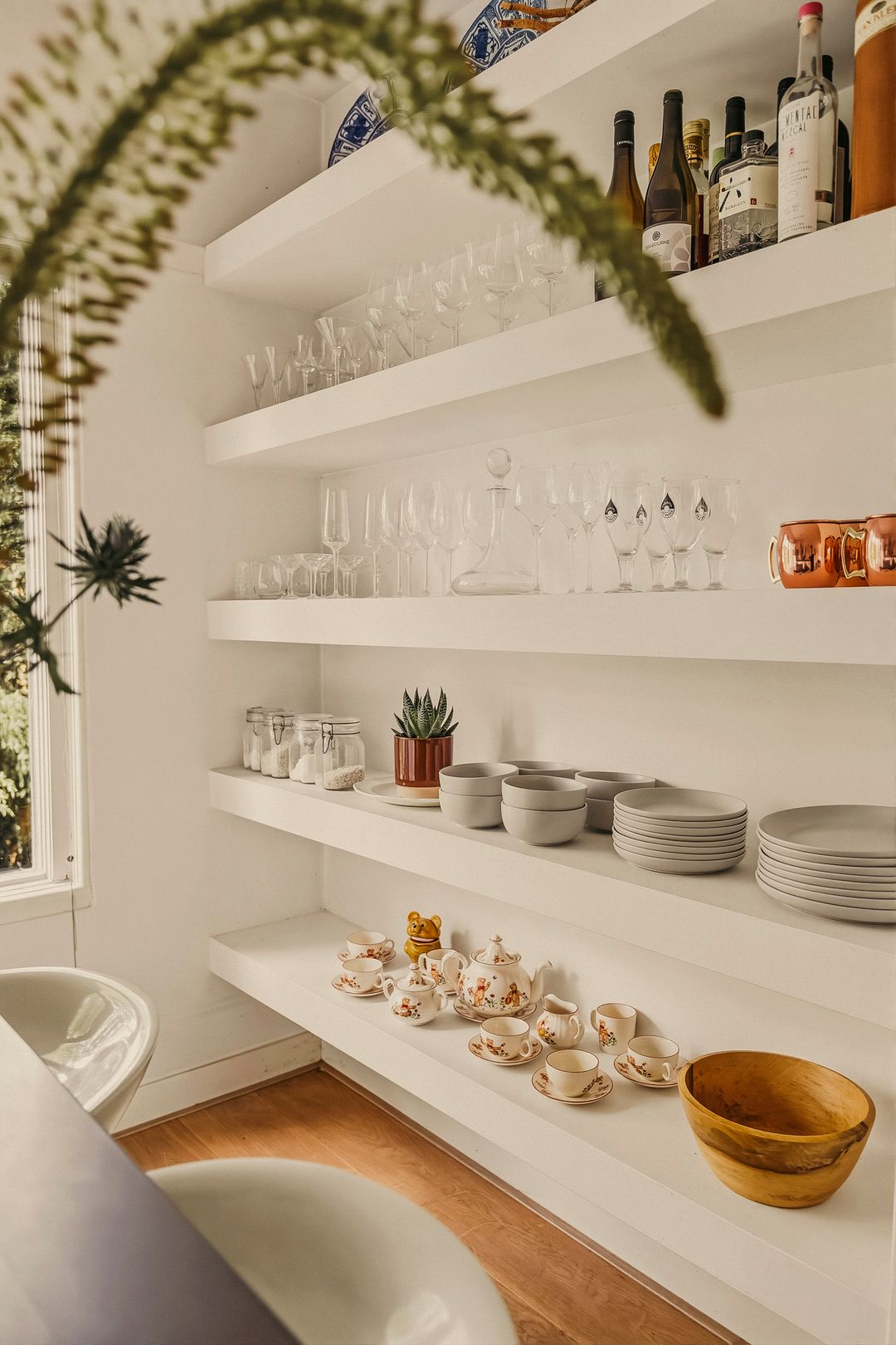 Modern Apartment in Historic Amsterdam School Building in Rivierenbuurt — 8