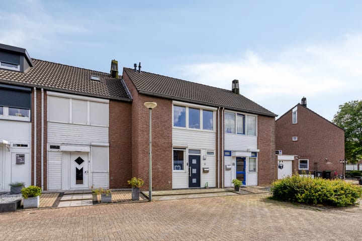 Tussenwoning te koop: Schouffertsweide 8, Eygelshoven