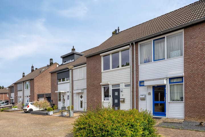 Tussenwoning te koop: Schouffertsweide 8, Eygelshoven