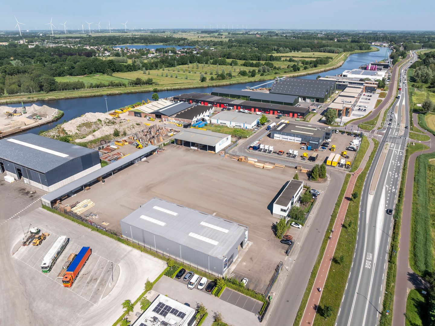 Bekijk foto 4 van Nieuwe Bredase Baan 26