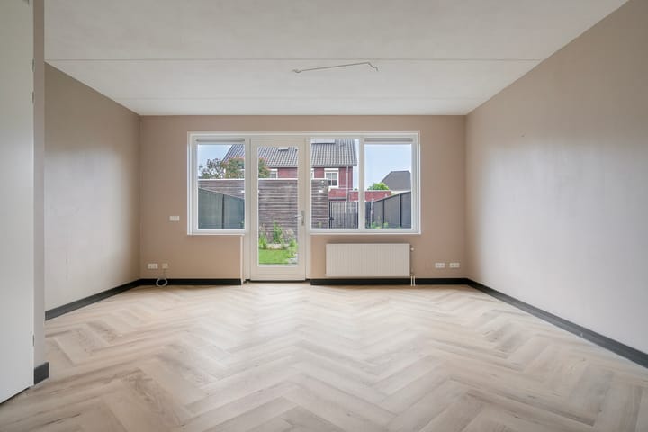 Foto 2 van Knelisroos 29