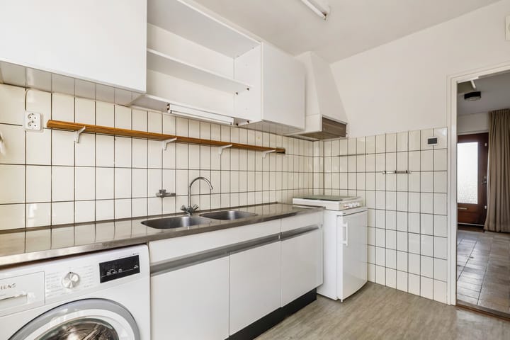 Twee-onder-één-kap te koop: Torenweg 11, Nederhorst Den Berg