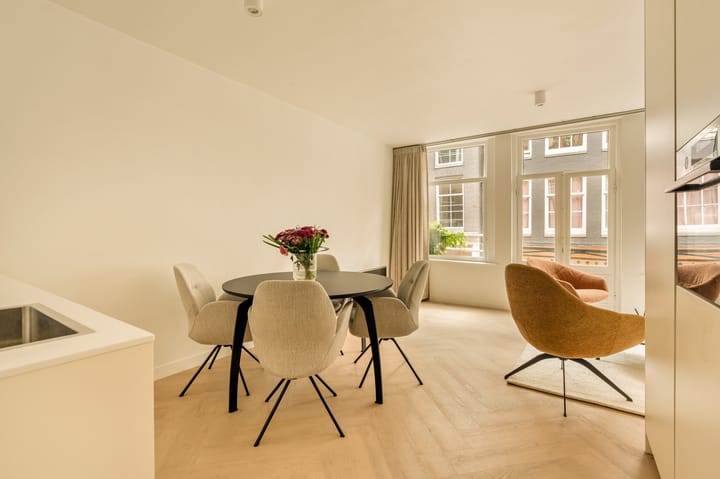 Photo 4 of Hartenstraat 12-1