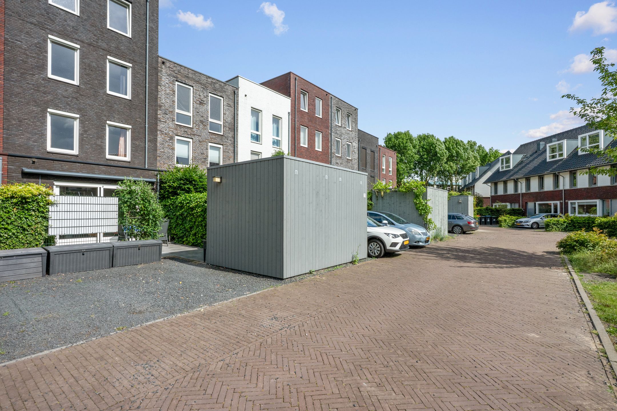 Sustainable Townhouse with Six Bedrooms and Home Battery — 30