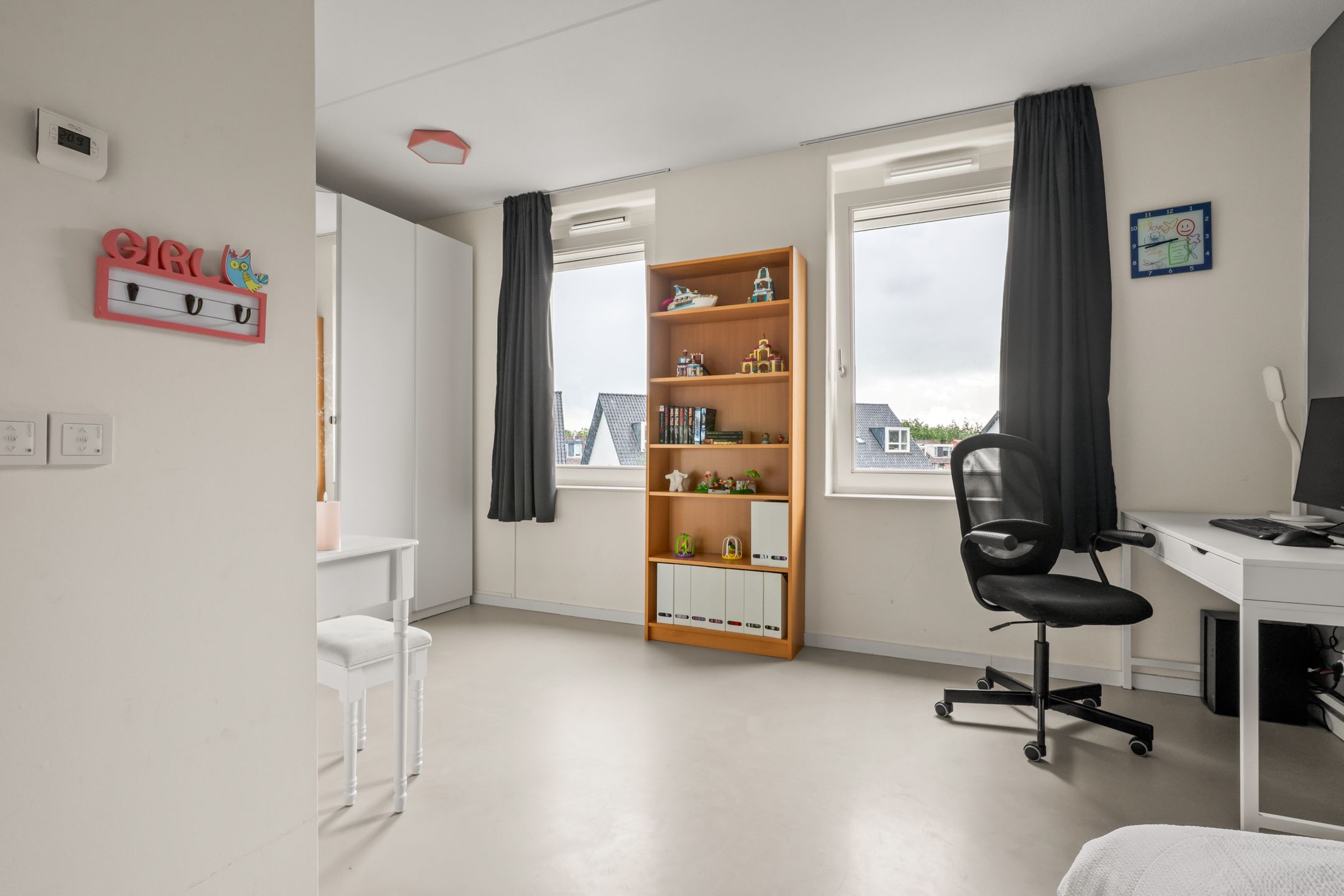 Sustainable Townhouse with Six Bedrooms and Home Battery — 18