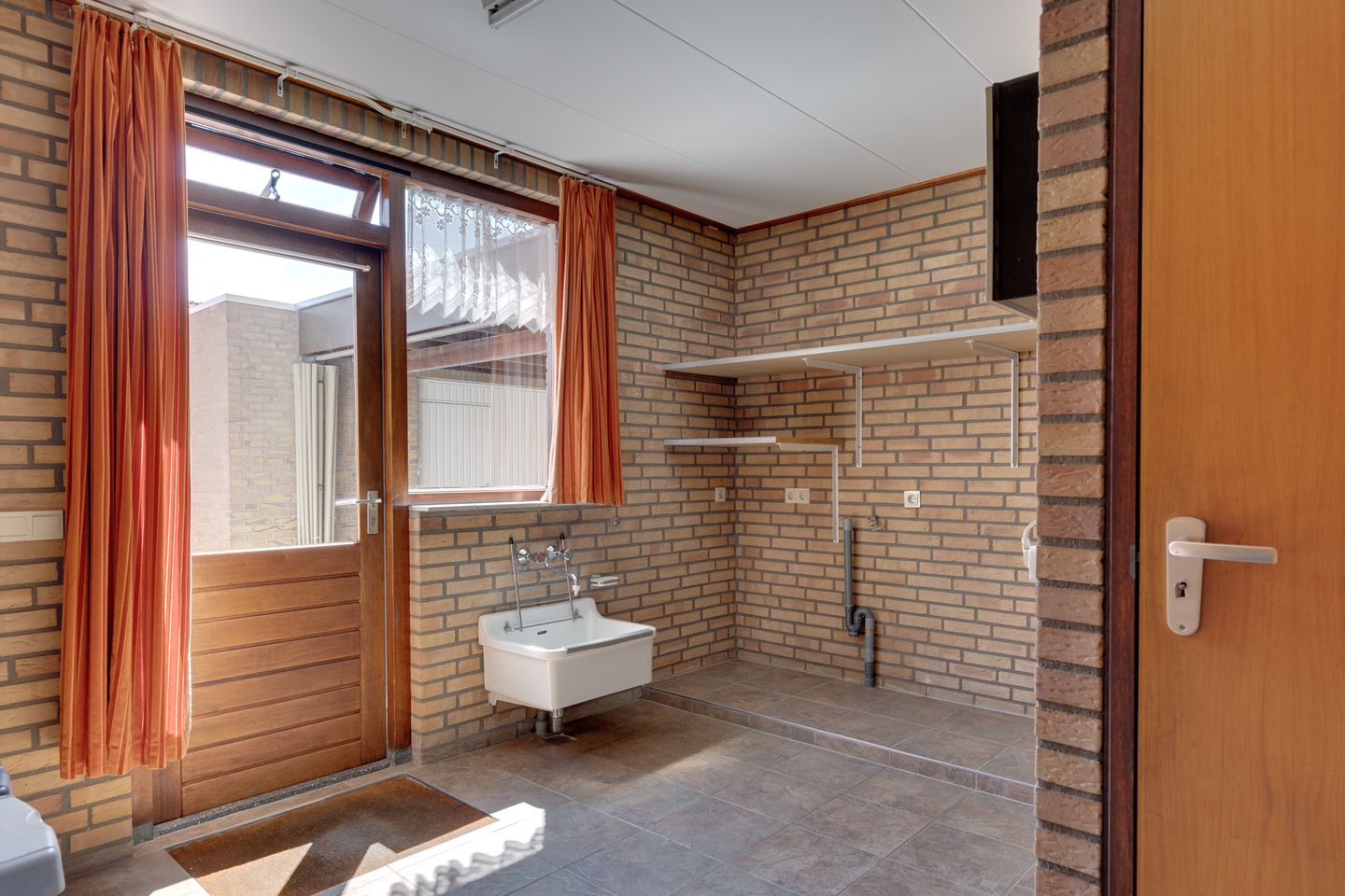 Foto 40 van de Rode van Heeckerenstraat 14