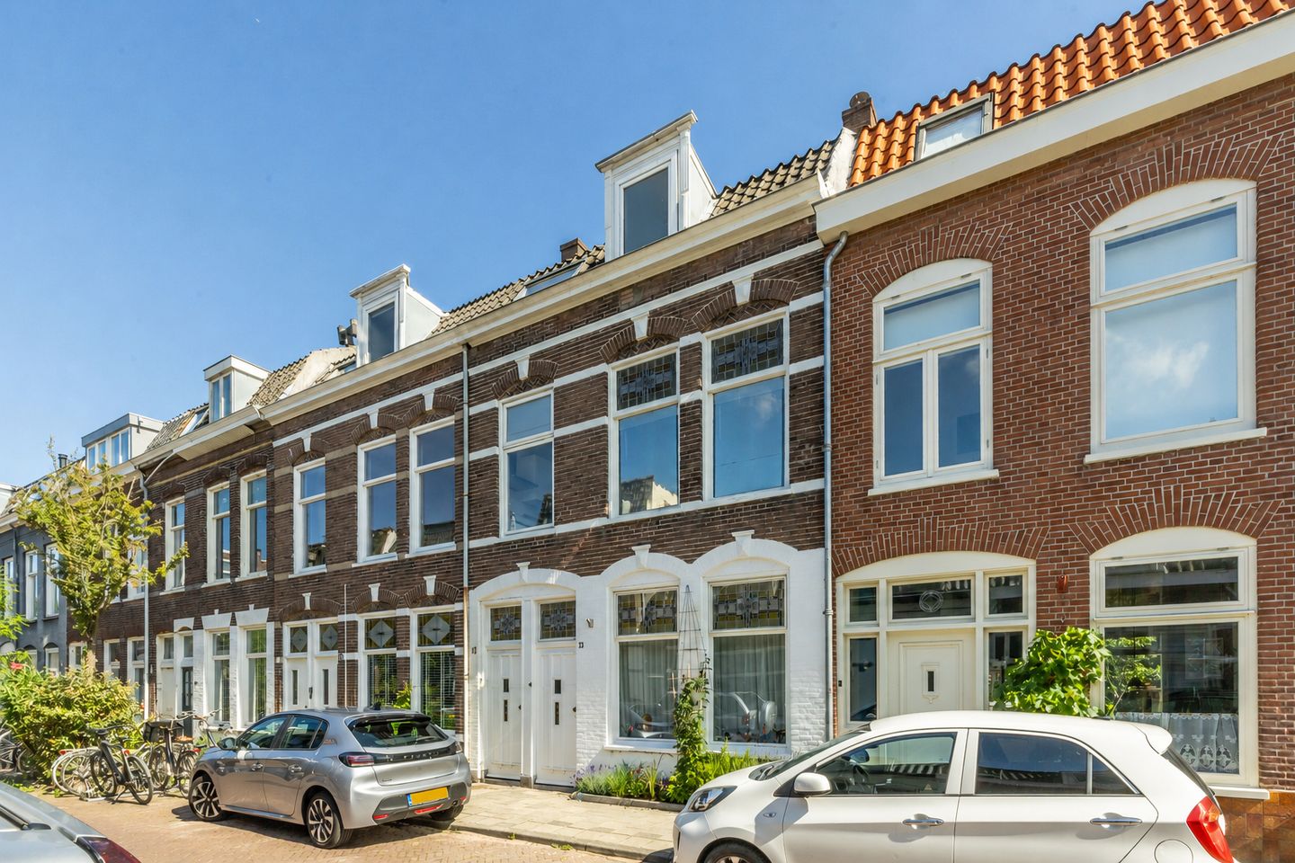 Photo 19 of Generaal Joubertstraat 13-A