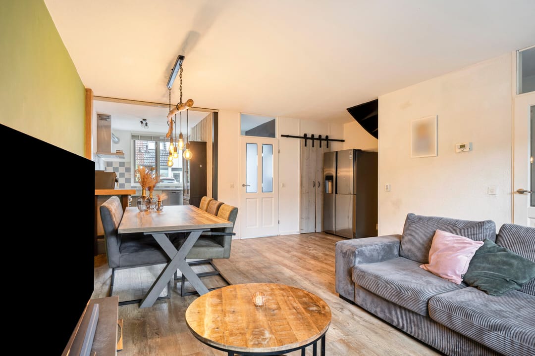 Well-maintained terraced home with garden and potential fourth bedroom in Beuningen — 8