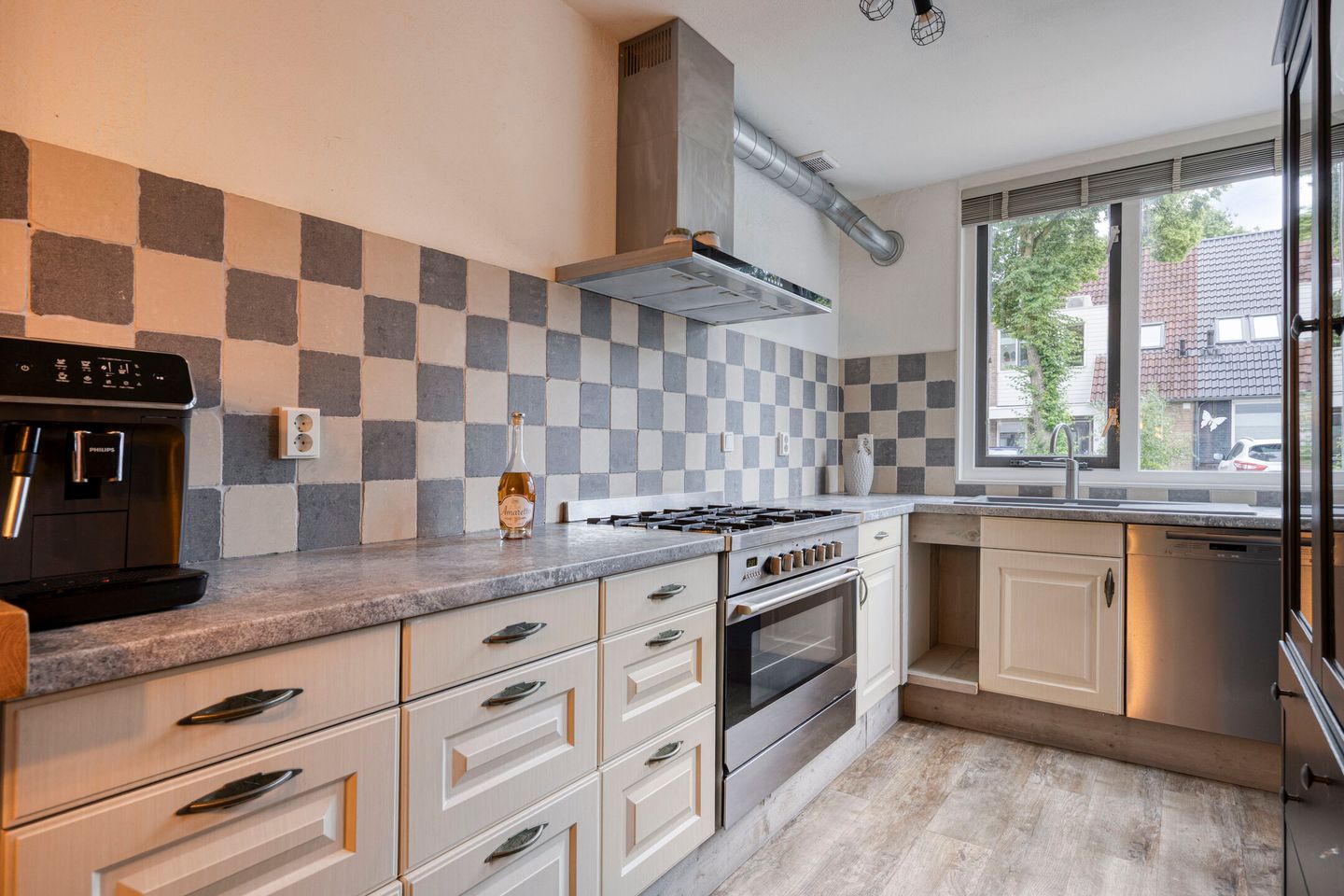 Well-maintained terraced home with garden and potential fourth bedroom in Beuningen — 10