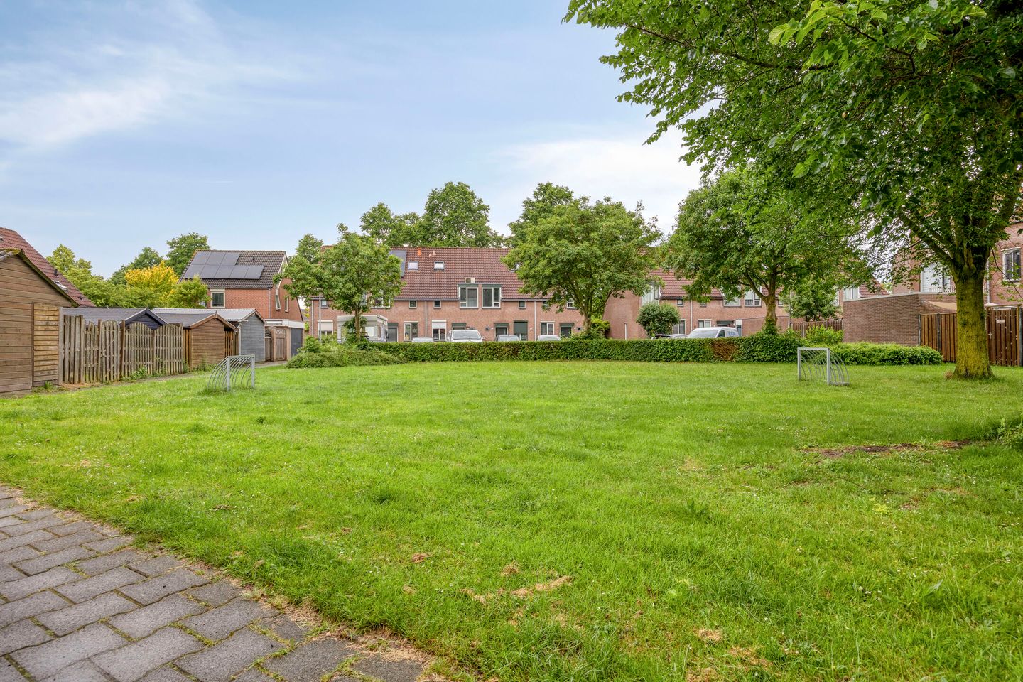 Well-maintained terraced home with garden and potential fourth bedroom in Beuningen — 34