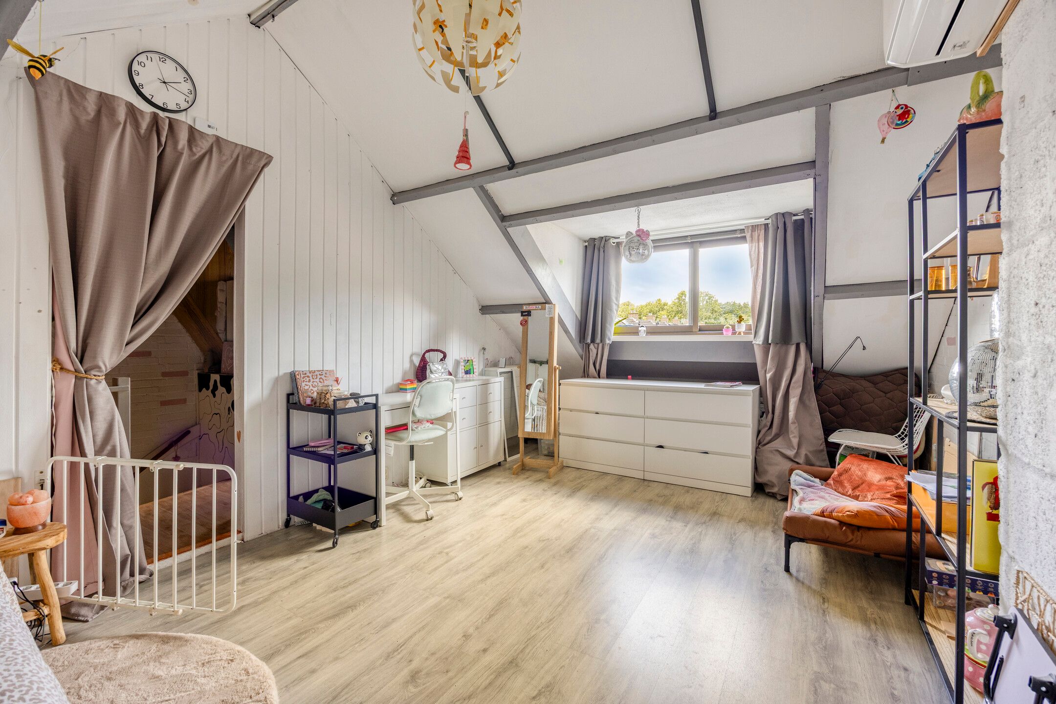 Sustainable Family Home with Five Bedrooms in Green Ommoord — 27