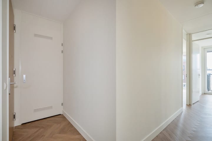 Foto 5 van Treilerdwarsweg 84