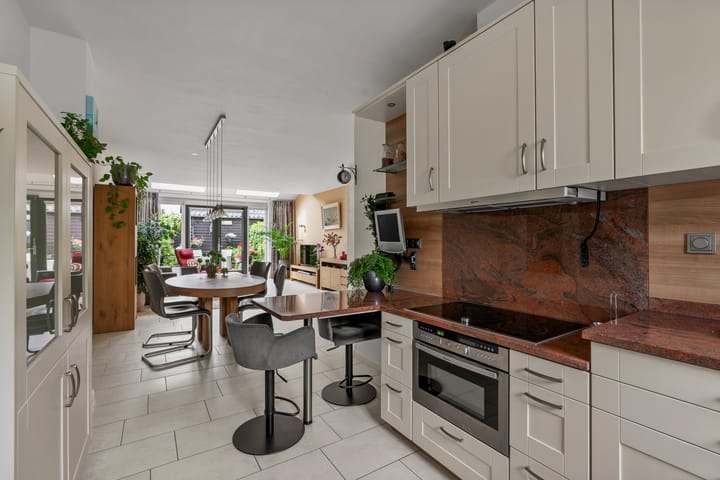Tussenwoning te koop: IJzerwerf 6, Nieuwegein