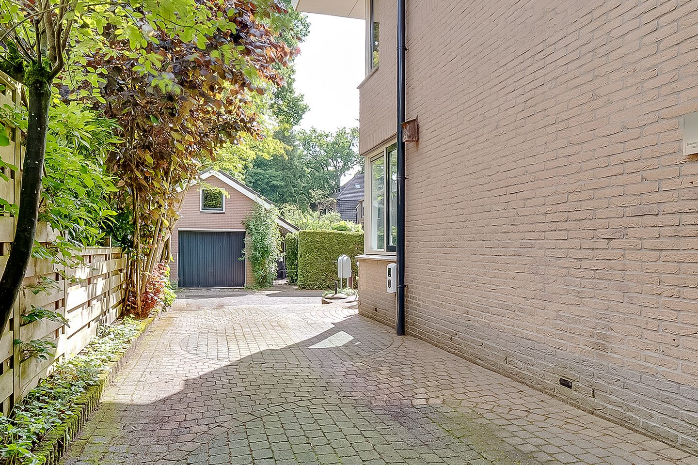Foto 49 van Albert Plesmanring 2