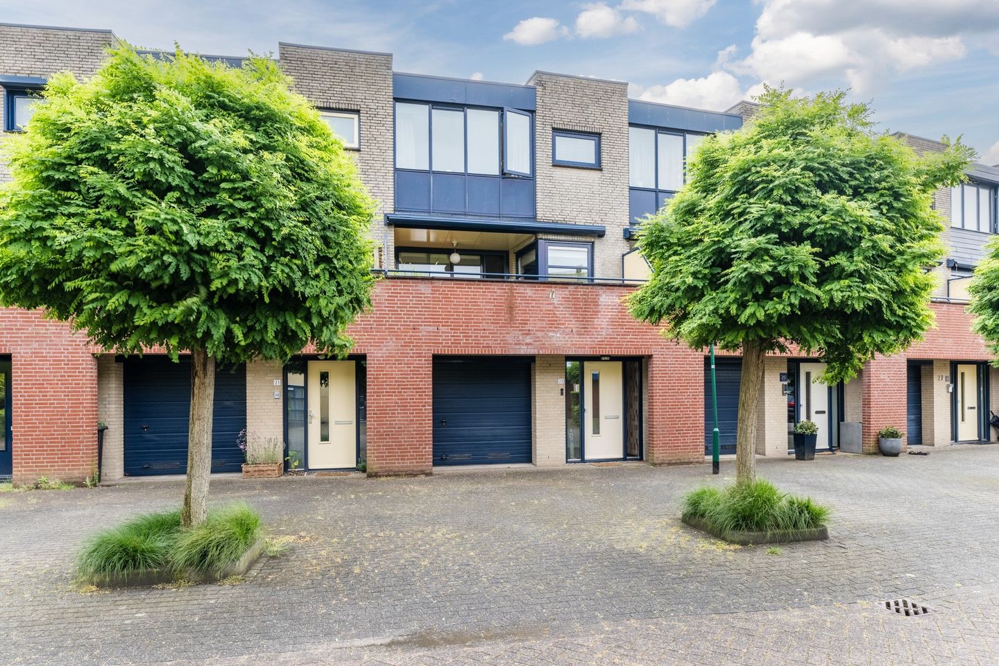 Foto 1 van Anton van Duinkerkenstraat 23