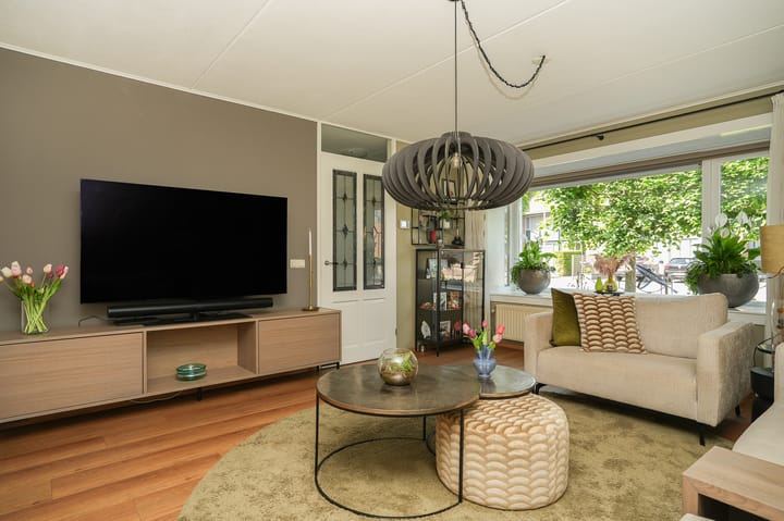 Tussenwoning te koop: Ruisvoorn 82, Tiel
