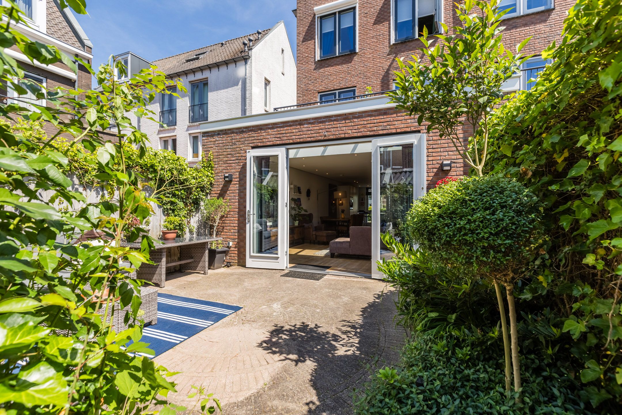 Spacious Four-Storey Townhouse with Six Bedrooms and West-Facing Terrace in Family-Friendly De Meern — 21