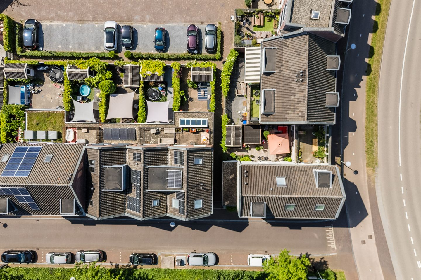 Spacious Four-Storey Townhouse with Six Bedrooms and West-Facing Terrace in Family-Friendly De Meern — 85
