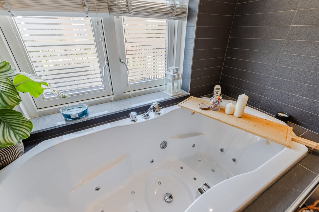 Spacious Four-Storey Townhouse with Six Bedrooms and West-Facing Terrace in Family-Friendly De Meern — 47