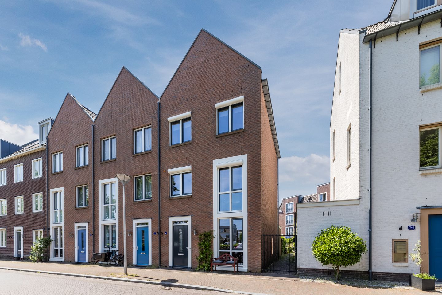Spacious Four-Storey Townhouse with Six Bedrooms and West-Facing Terrace in Family-Friendly De Meern — 80