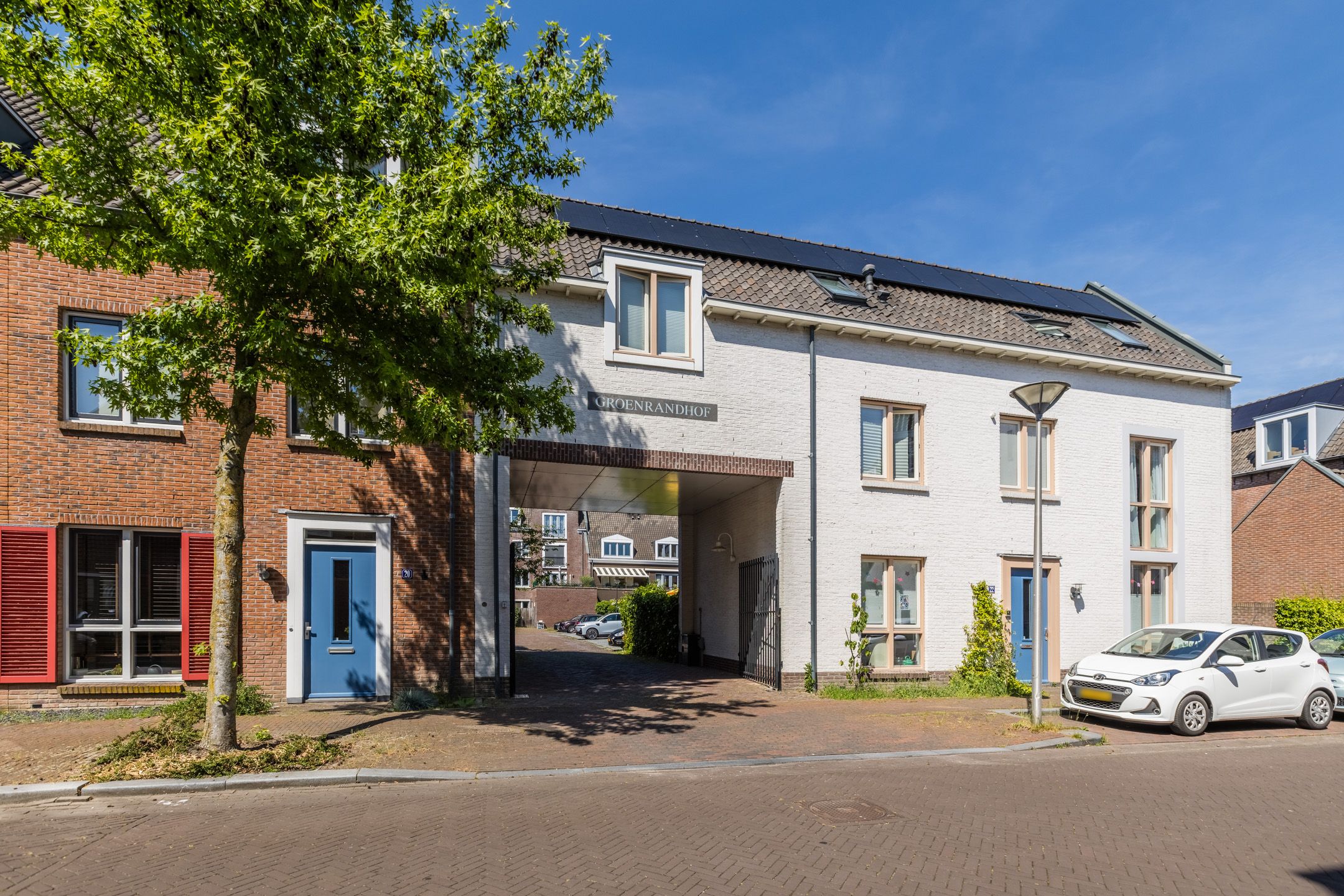 Spacious Four-Storey Townhouse with Six Bedrooms and West-Facing Terrace in Family-Friendly De Meern — 90