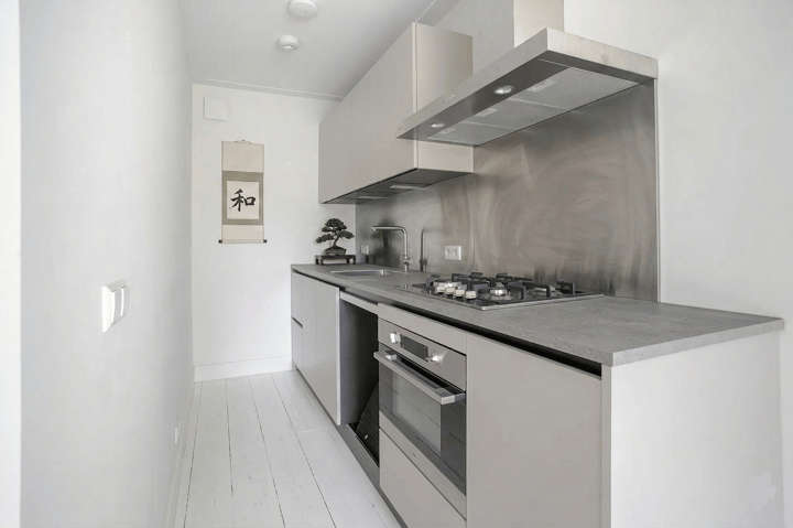 Photo 4 of Marnixstraat 48-1R