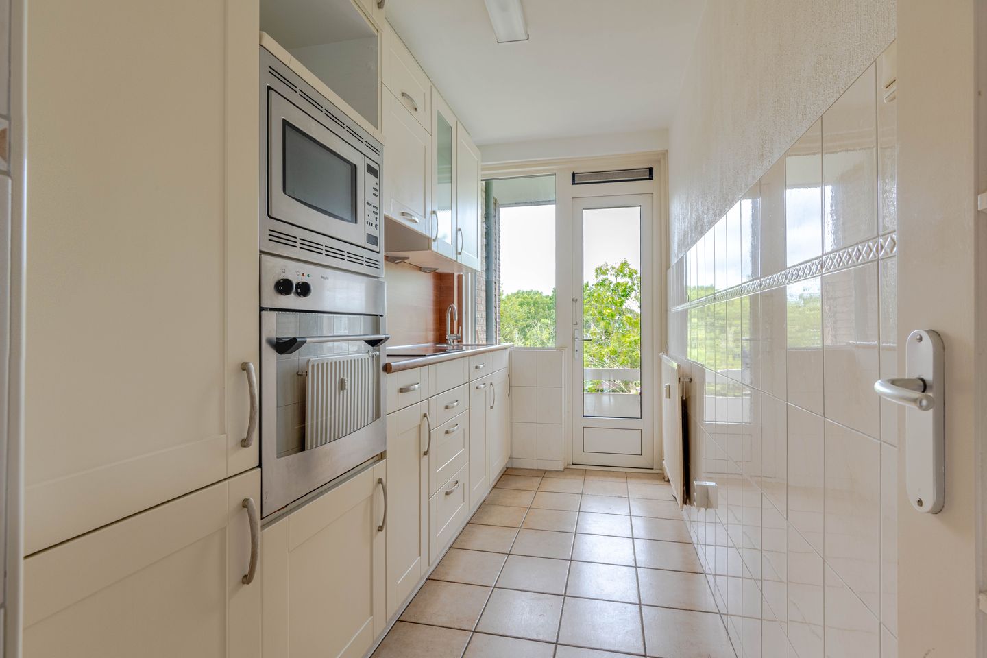 Foto 4 van Stuart Millpad 77