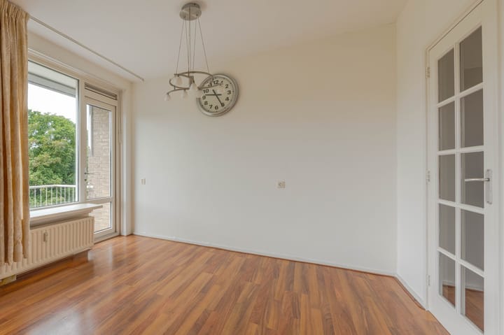 Foto 3 van Stuart Millpad 77