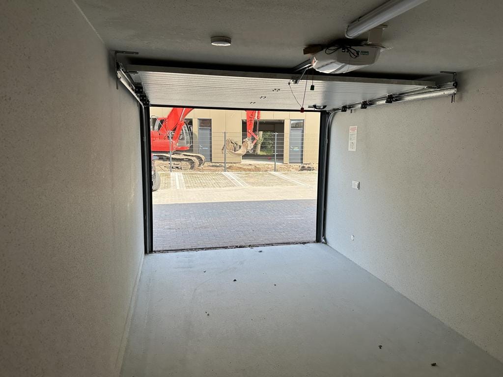 Bekijk foto 3 van Titaniumweg 272