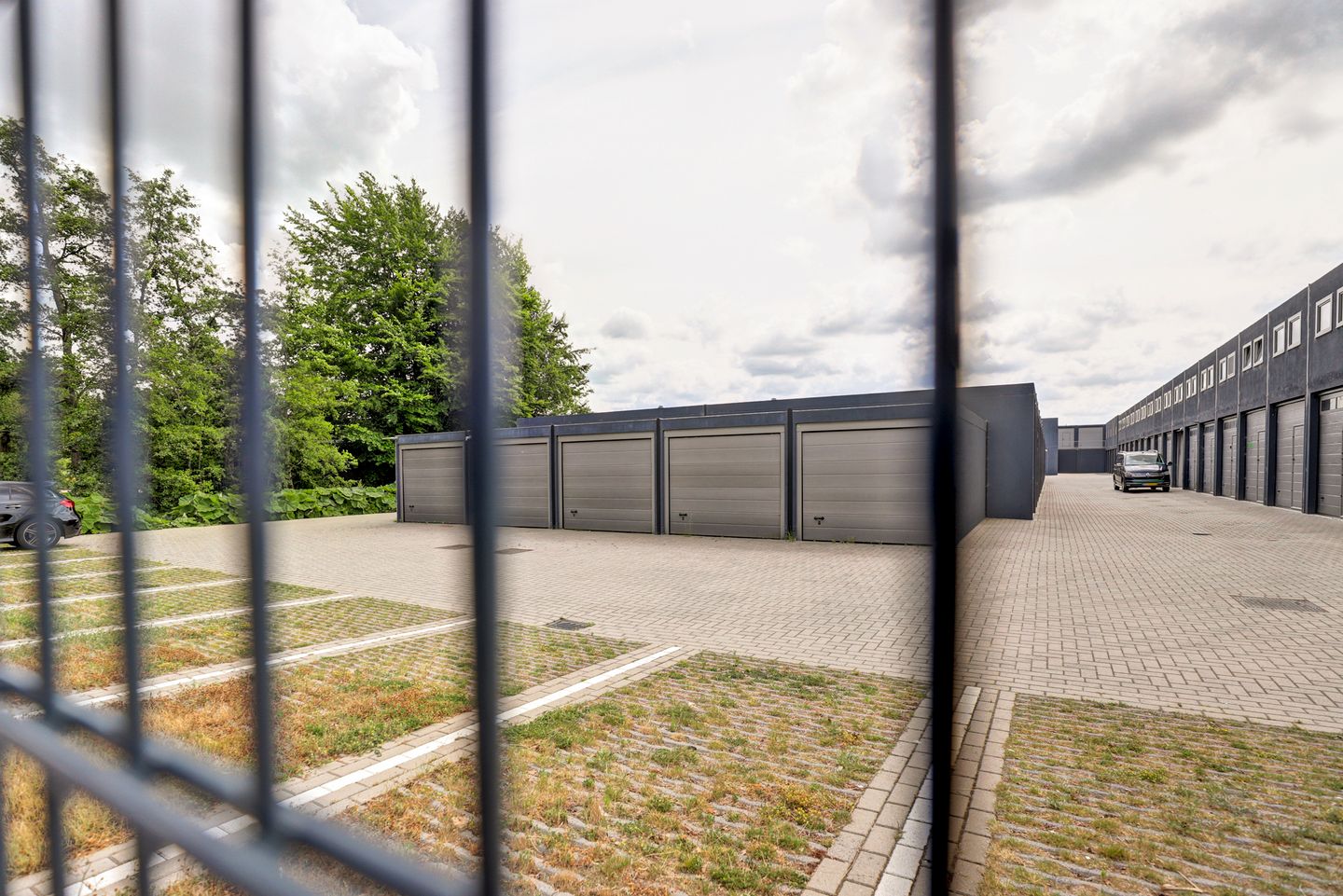 Bekijk foto 4 van Titaniumweg 272
