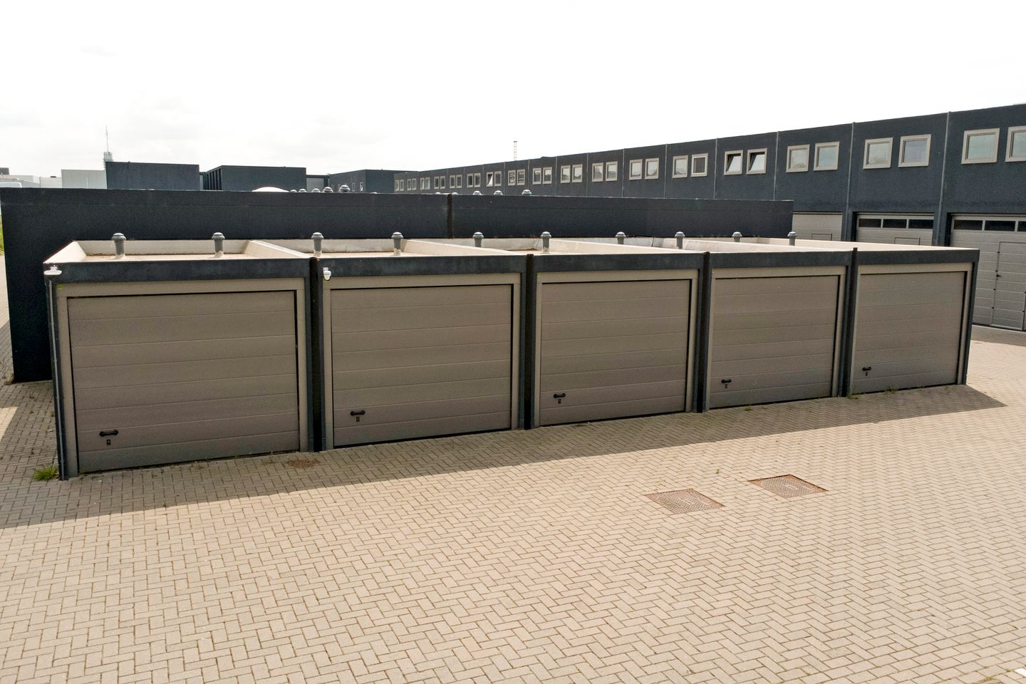 Bekijk foto 1 van Titaniumweg 272