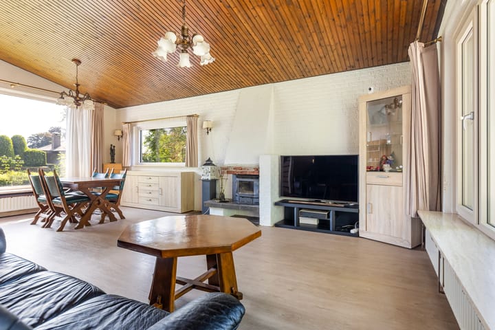 Photo 2 of van den Berghstraat 17
