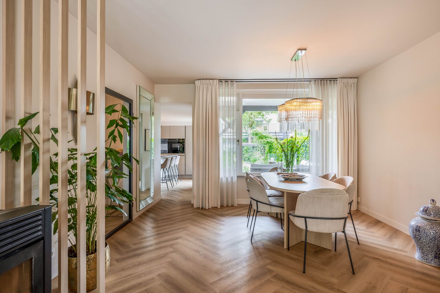 Photo 10 of Paulus Potterstraat 66