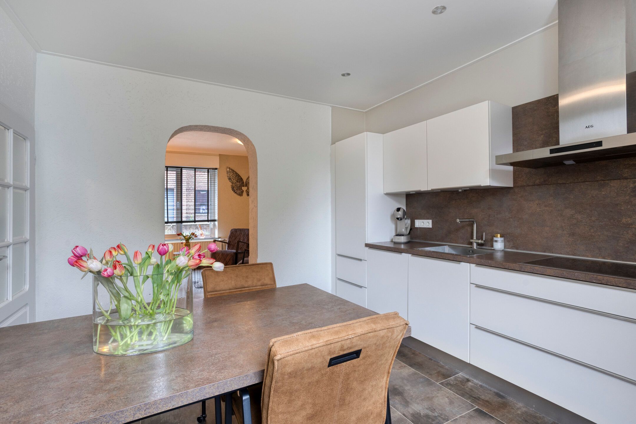 Spacious 1920s Terraced Home with Surprising Four-Level Layout — 27