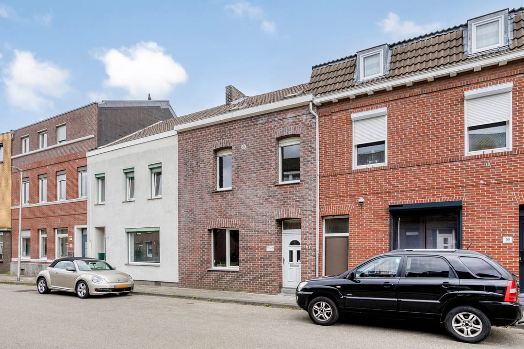 Spacious 1920s Terraced Home with Surprising Four-Level Layout — 7