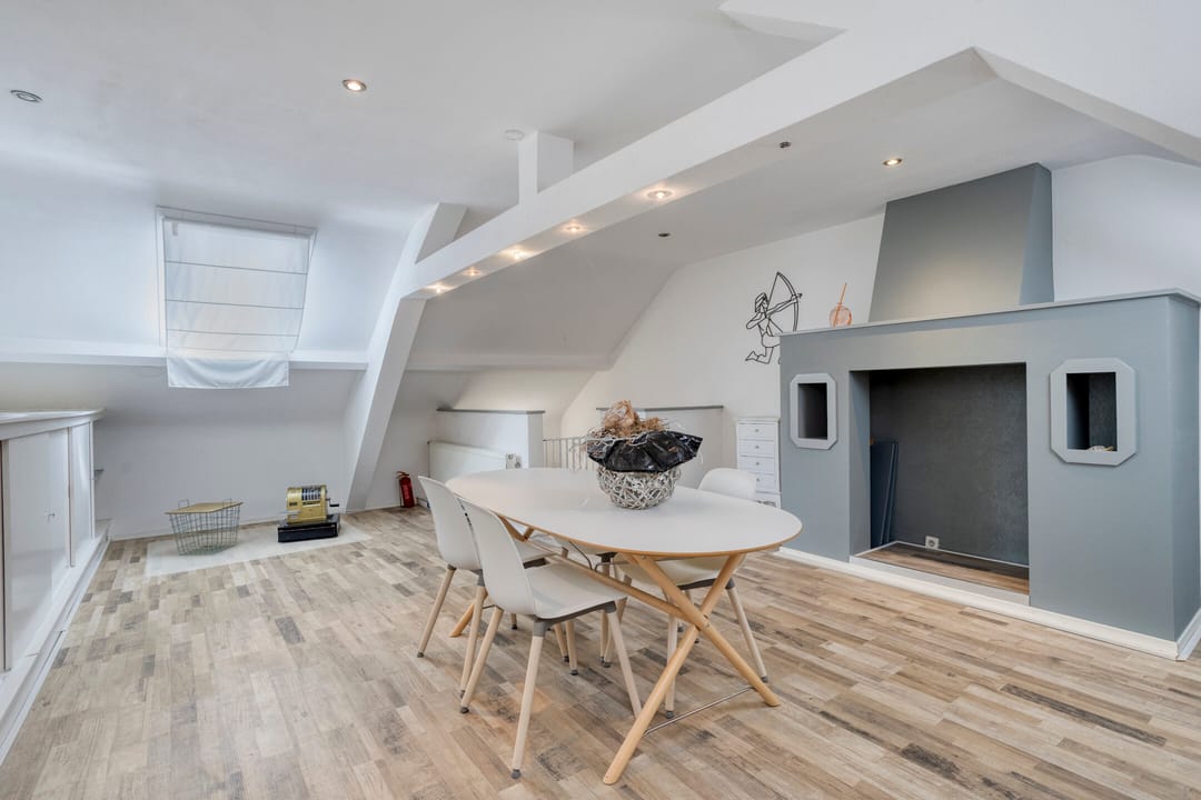 Spacious 1920s Terraced Home with Surprising Four-Level Layout — 41