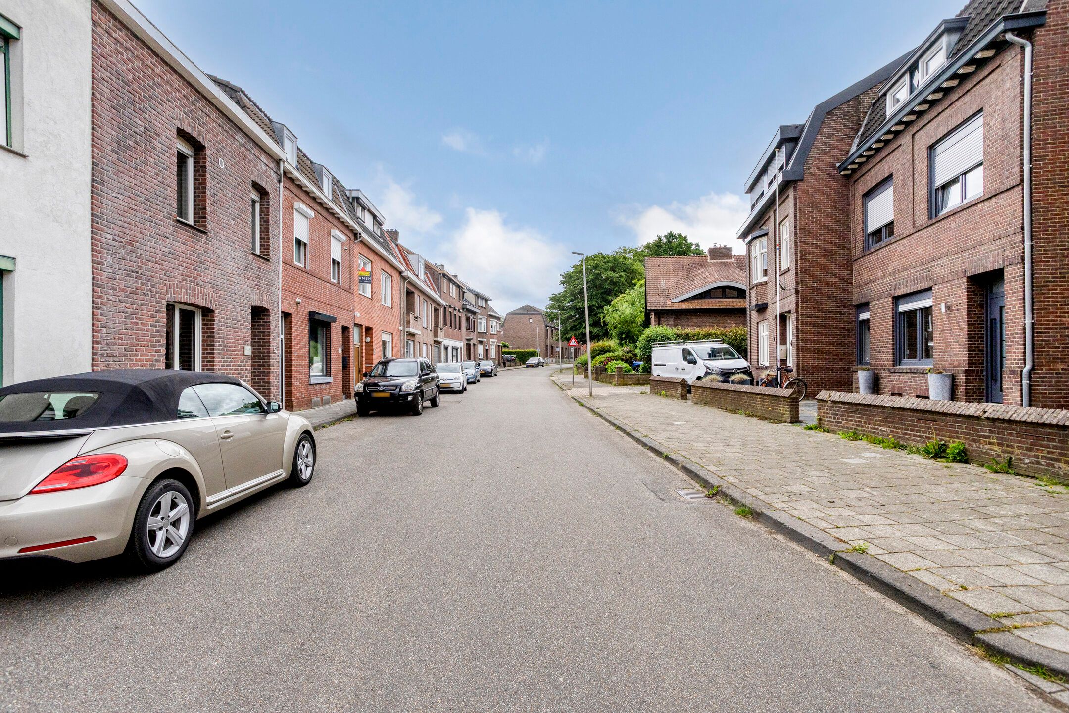 Spacious 1920s Terraced Home with Surprising Four-Level Layout — 9