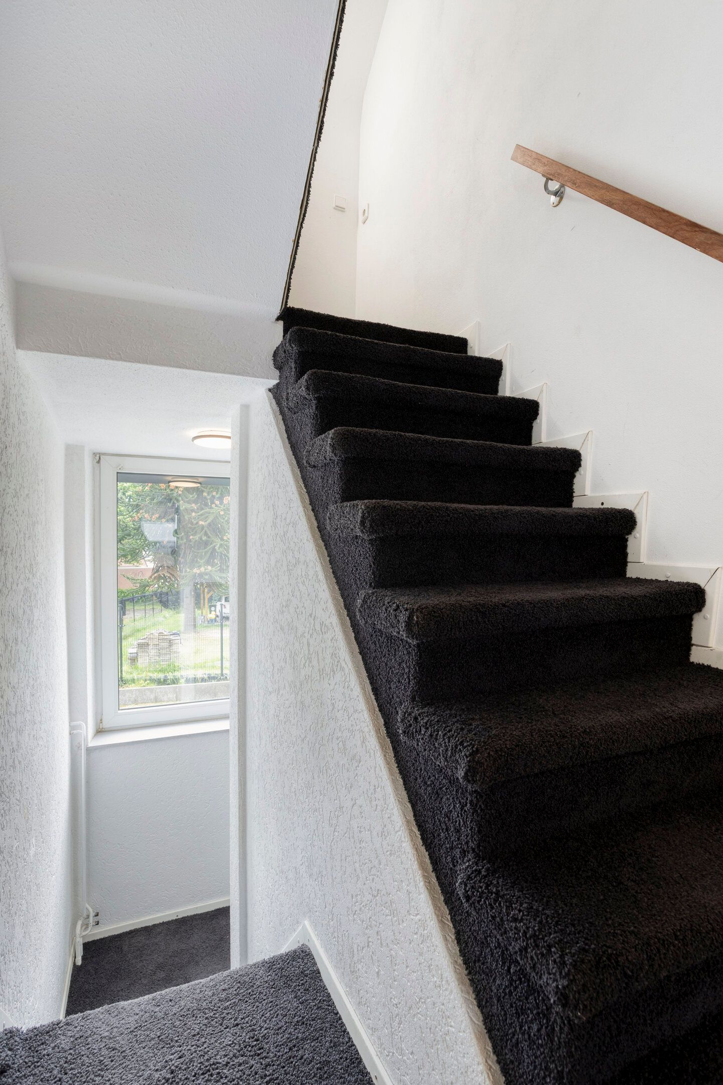 Spacious 1920s Terraced Home with Surprising Four-Level Layout — 30