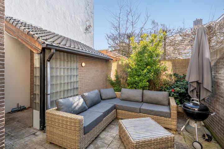 Tussenwoning te koop: Plaats van Middendorp 15, Voorburg