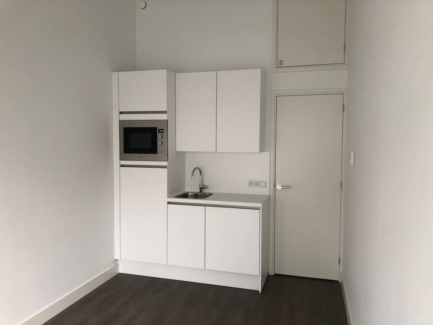 View photo 3 of Sint Josephstraat 104-01