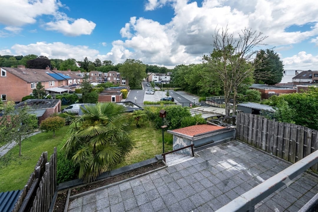 Photo 31 of Laurastraat 42