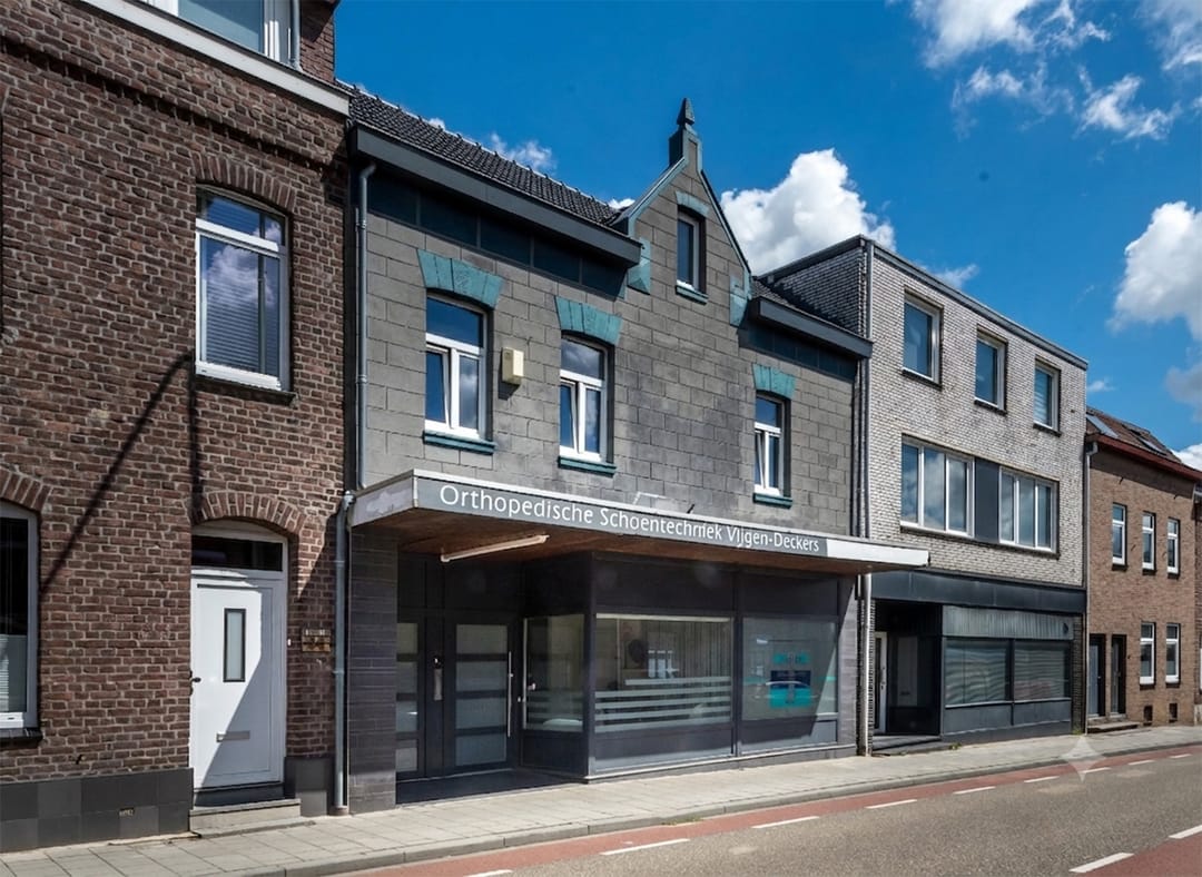 Photo 2 of Laurastraat 42