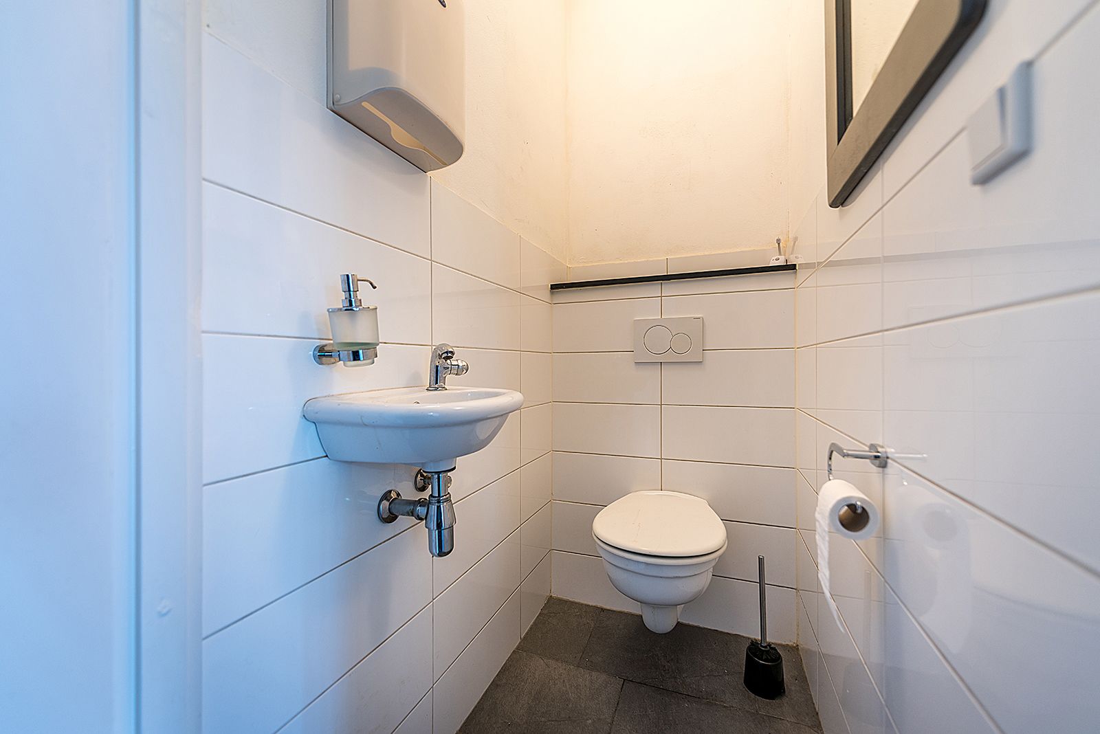 Photo 30 of Laurastraat 42