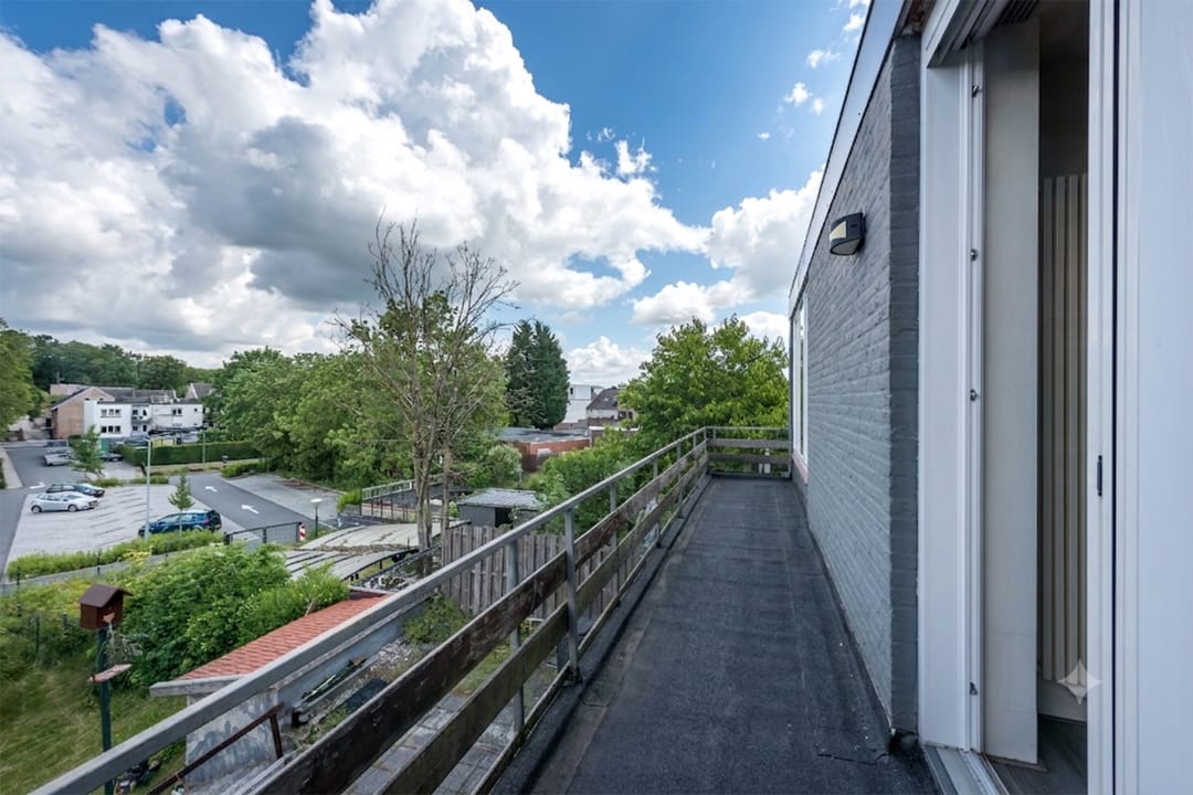 Photo 13 of Laurastraat 42