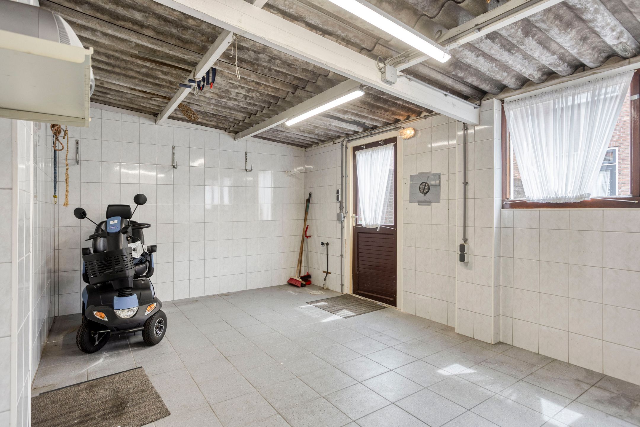 Photo 12 of Schoklandstraat 31